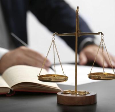 الاستشارات القانونية